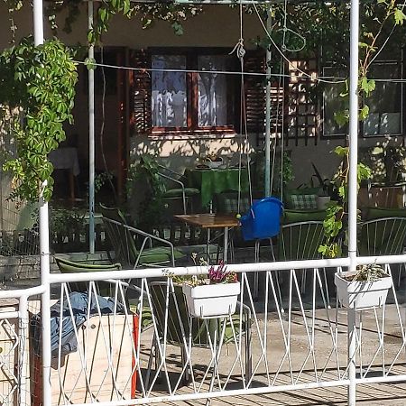 Apartments Niko 奥米什 外观 照片