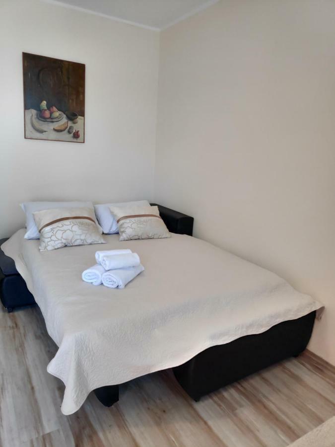 Apartments Niko 奥米什 外观 照片